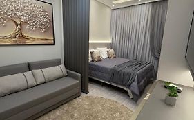 Apartment 402 Withoeft